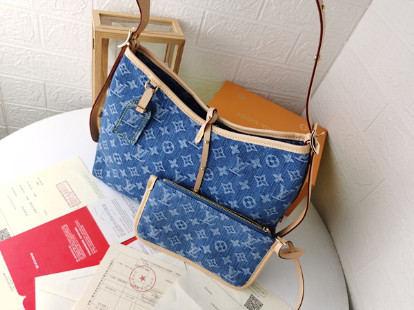 ルイヴィトンバッグ背面デザイン